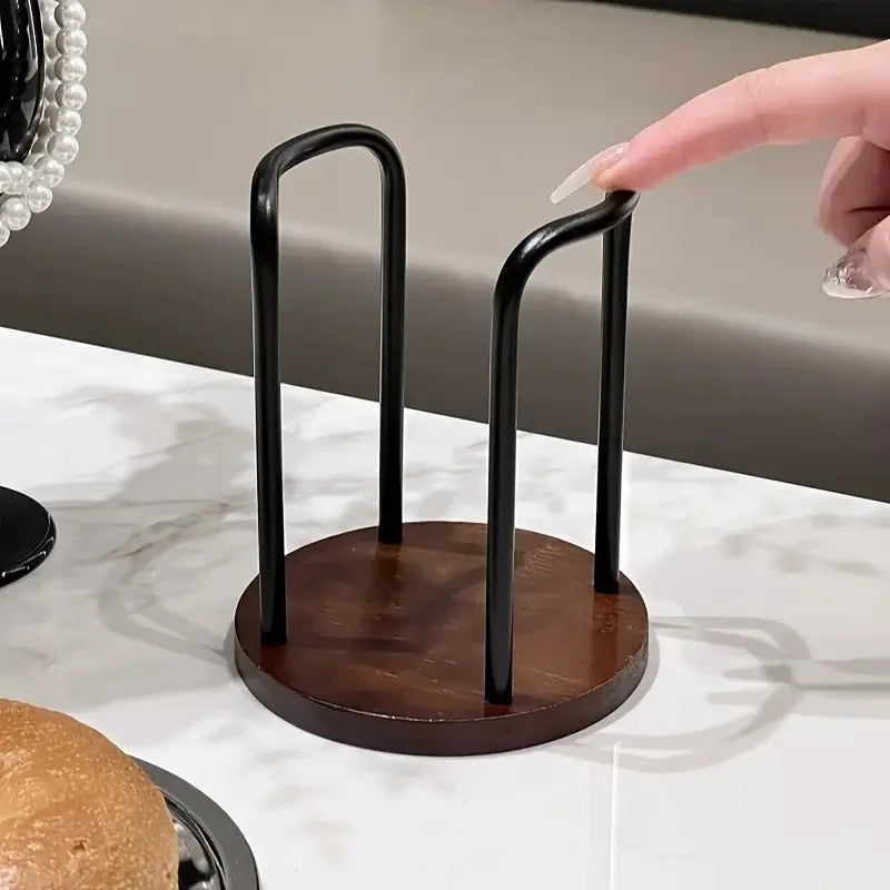 מתקן עץ לכוסות חד־פעמיות – עם מוט ארוך